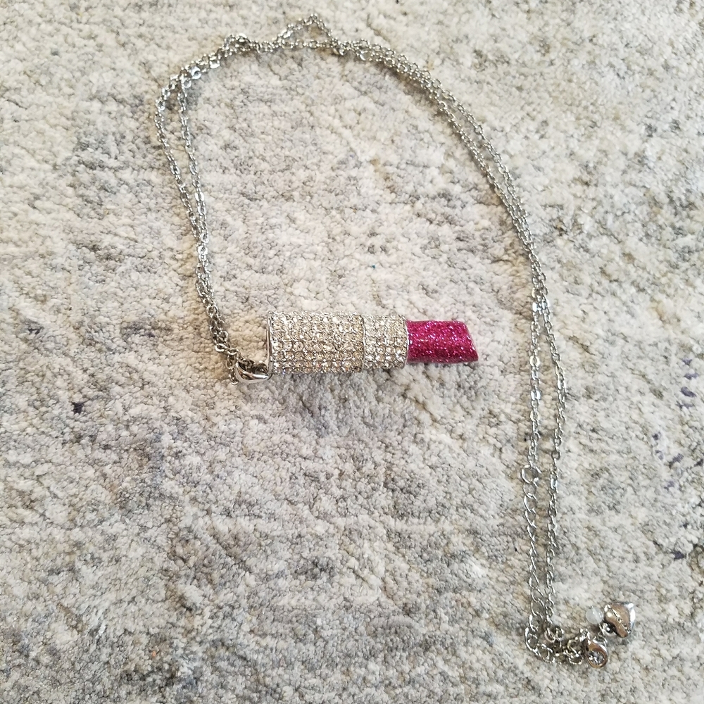 Betsy Johnson red/pink lipstick necklace - Picture 1 of 4